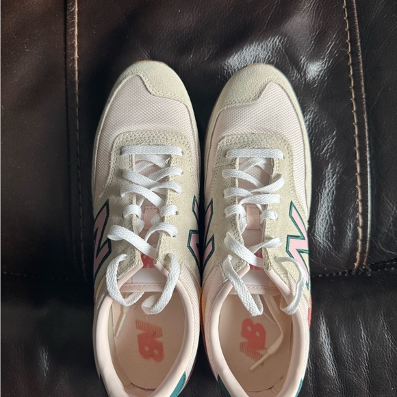 New Balance snickers - Picture 3 of 4